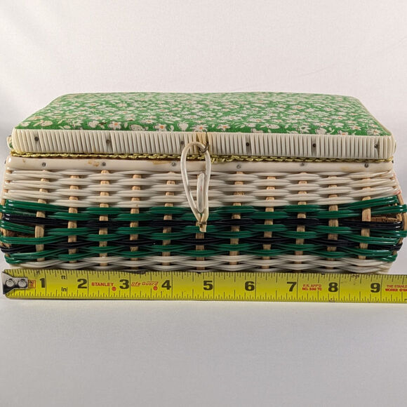 VTG Sewing Basket Woven and Hinged Bale Handle Cream Indonesian Wooden Bottom - Picture 7 of 10